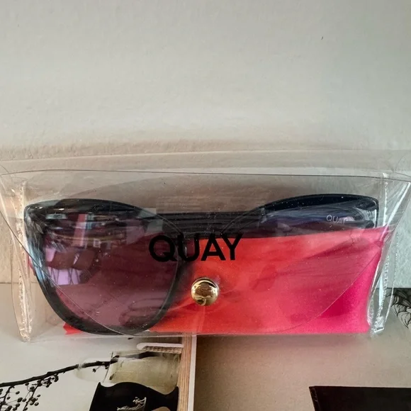 Worn Once! Quay Australia Honey Black and Pink Cat-Eye Sunglasses - Picture 5 of 5